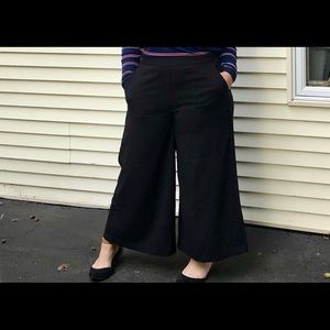 Black culottes (petite)